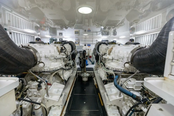 2015 Viking 70