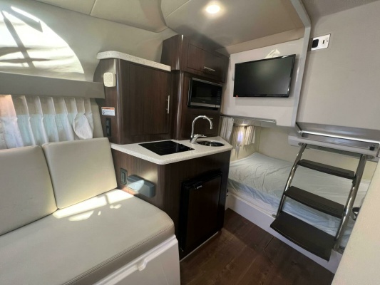 28ft Regal Yacht For Sale