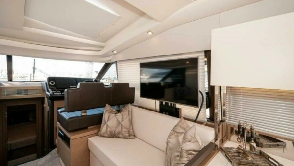 2018 Prestige 46