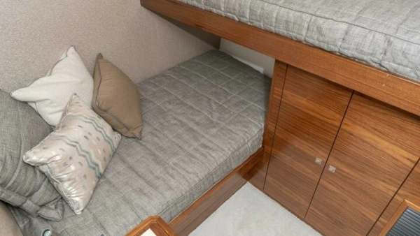 Viking 90C Yacht For Sale