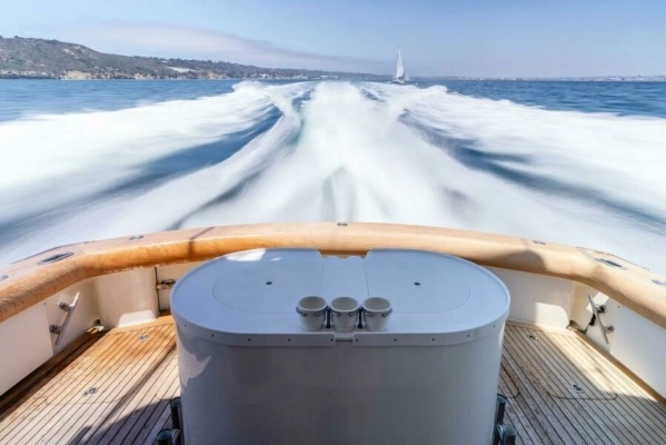 2004 Hatteras 54
