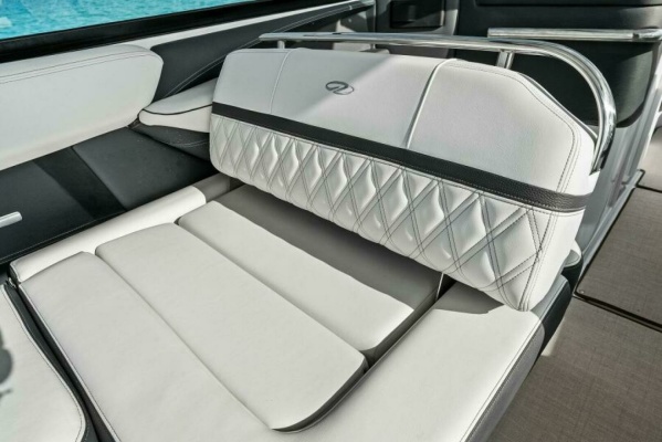 29ft Regal Yacht For Sale