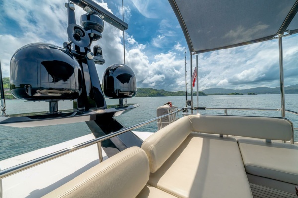 Carpe Diem 77ft Azimut Yacht For Sale