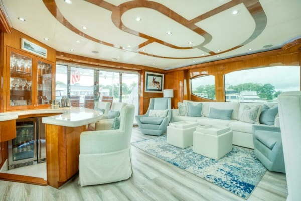 MAJESTIK 80ft Hatteras Yacht For Sale