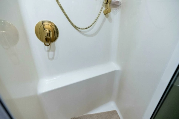 2002 Viking 65