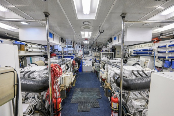 MAGIC 100ft Hatteras Yacht For Sale