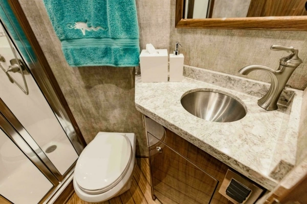2020 Viking 72