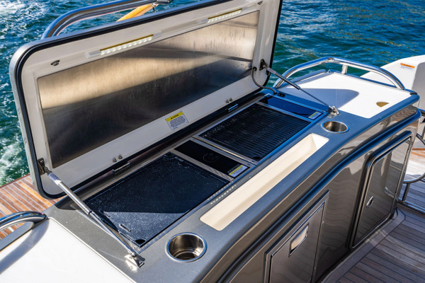 EL MAR V 60ft Riviera Yacht For Sale