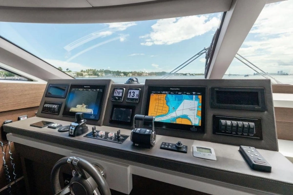 2016 Prestige 75