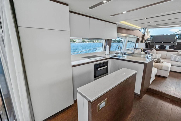 2016 Prestige 75