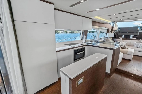 2016 Prestige 75