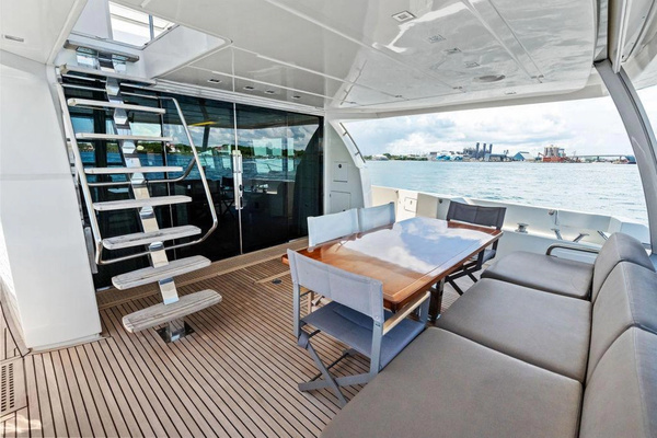 2016 Prestige 75