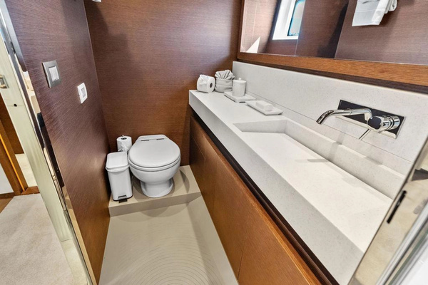 2016 Prestige 75