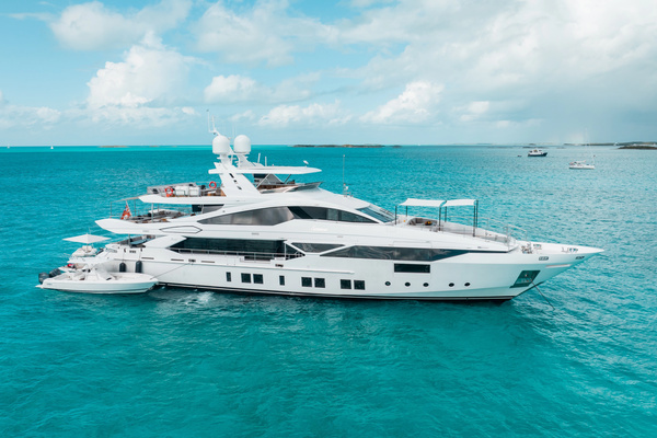 2014 Benetti 140