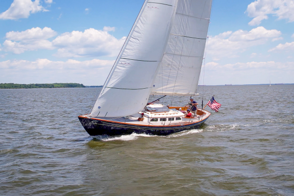 Encore 42ft Morris Yacht For Sale