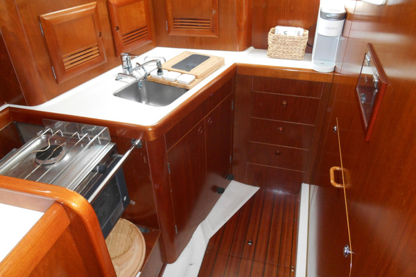 Eventus 50ft Beneteau Yacht For Sale