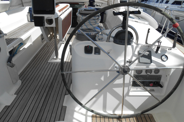 Eventus 50ft Beneteau Yacht For Sale