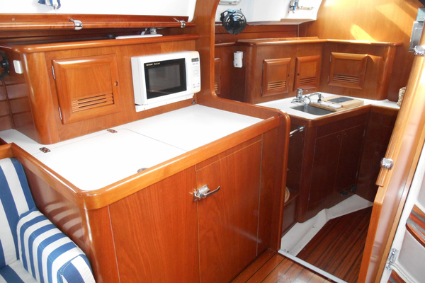 Eventus 50ft Beneteau Yacht For Sale