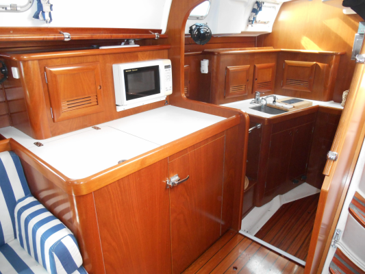 Eventus 50ft Beneteau Yacht For Sale