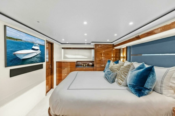 2026 Viking 82