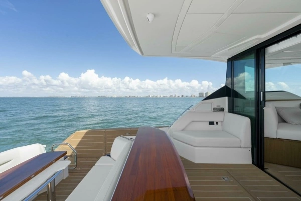 2023 Tiara Yachts 60