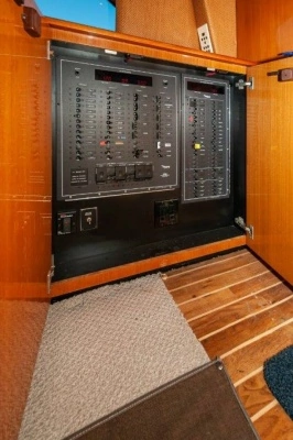 2001 Viking 61