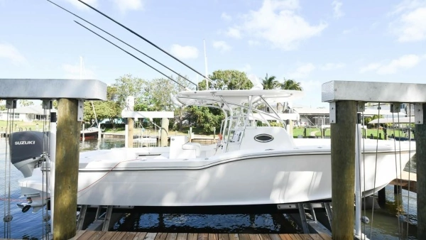 2019 Ocean Master 33