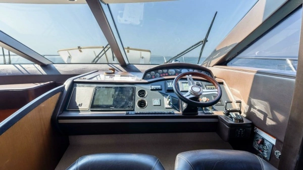 2011 Princess 64