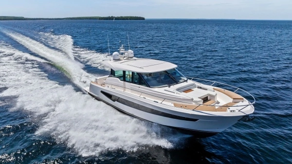 2025 Tiara Yachts 60