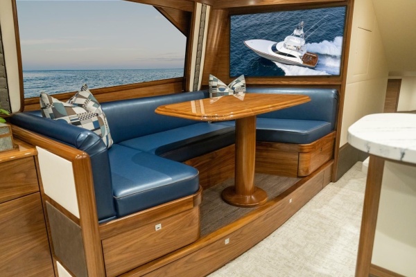 2026 64 Viking CNV Dinette