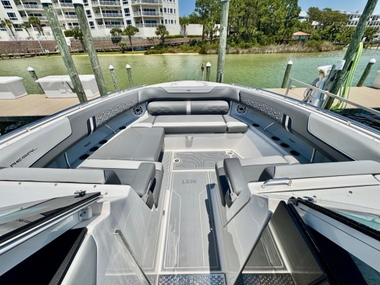 36ft Regal Yacht For Sale