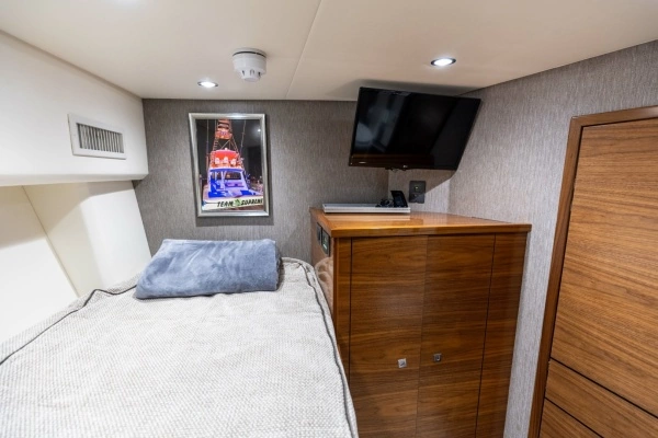 2023 Viking 72