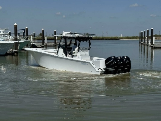 2022 Onslow Bay 33