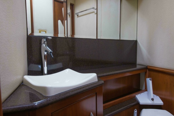 IMMERSED 52ft Silverton Yacht For Sale