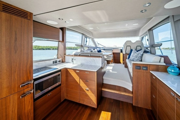2023 Princess 50
