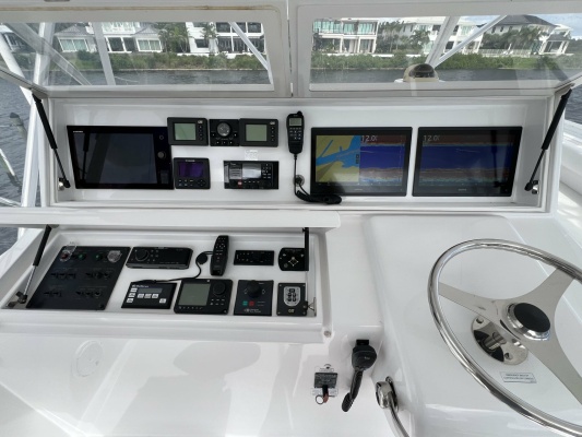 47ft Hatteras Yacht For Sale