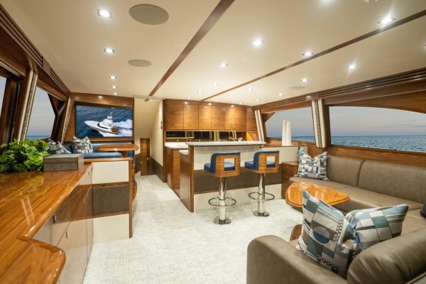 2026 64 Viking CNV Salon