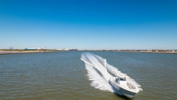 2019 Invincible 39