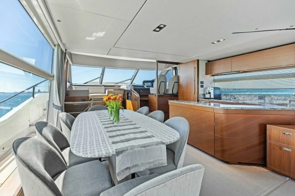 2018 Princess 75