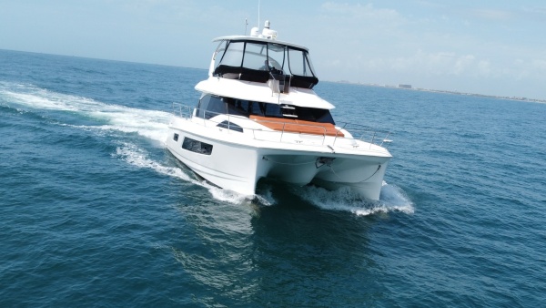 Hey Beautiful 44ft Aquila Yacht For Sale