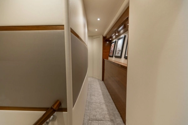 2023 Viking 72