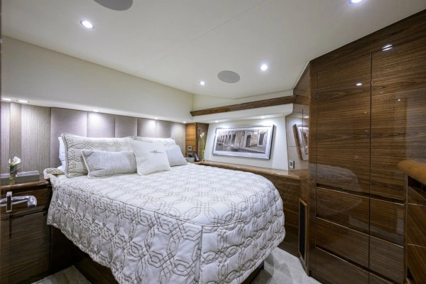 2024 Viking 54