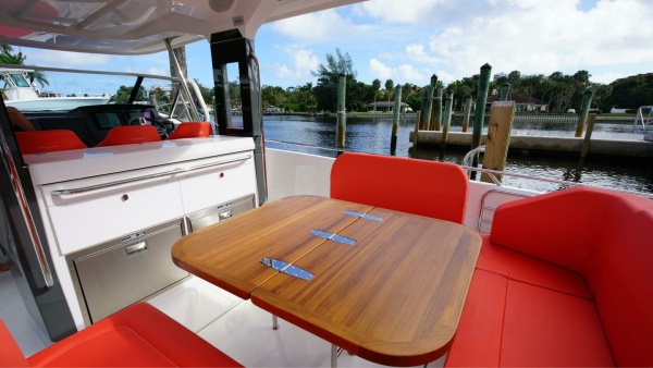 In Stock 2024 Nimbus T11 260 40ft Nimbus Yacht For Sale