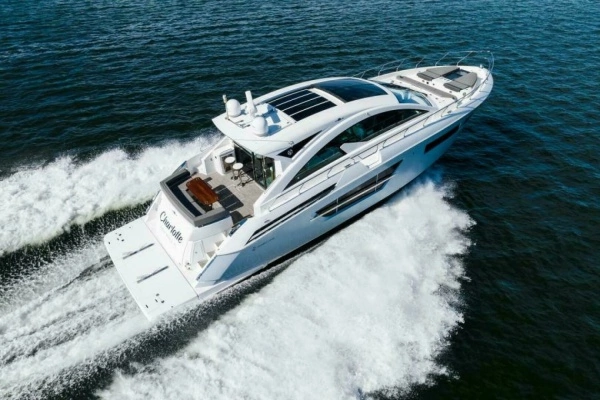 2019 Cruisers Yachts 60