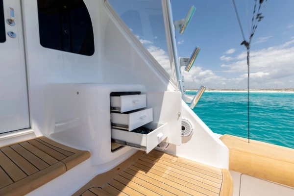 2023 Viking 72
