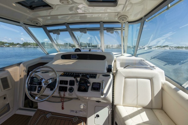 2016 37 Grady White 370 Express Papa_s Dream Helm (4)