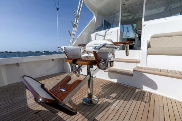 2018 Viking 52