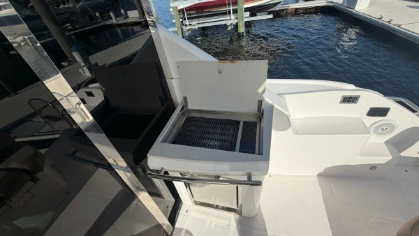 Regal 46 Sport Coupe Yacht For Sale