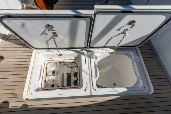 2013 Viking 76