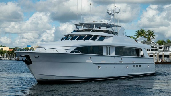 Magnum Ride 100ft Hatteras Yacht For Sale